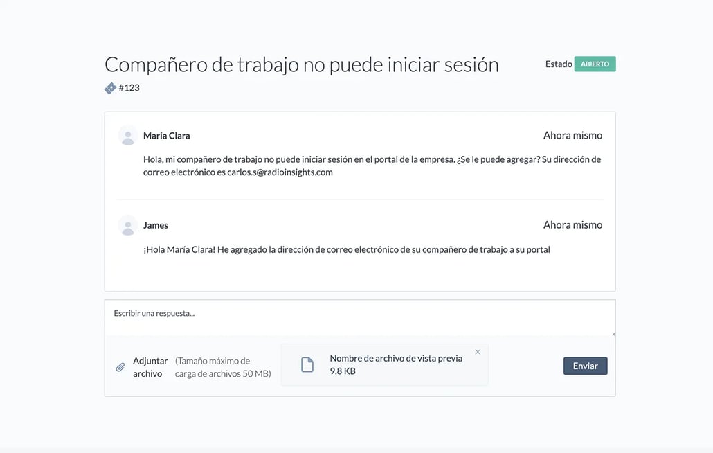 Imagen de una conversación sobre un ticket en el portal del cliente